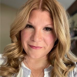 Meet your Posher, Cori